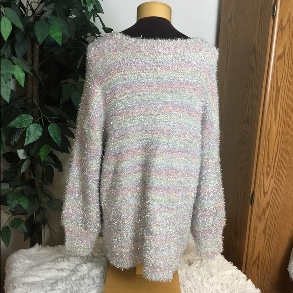 LAUREN Conrad XXL Popo pullover sweater with eyelash tinsel - Picture 6 of 13